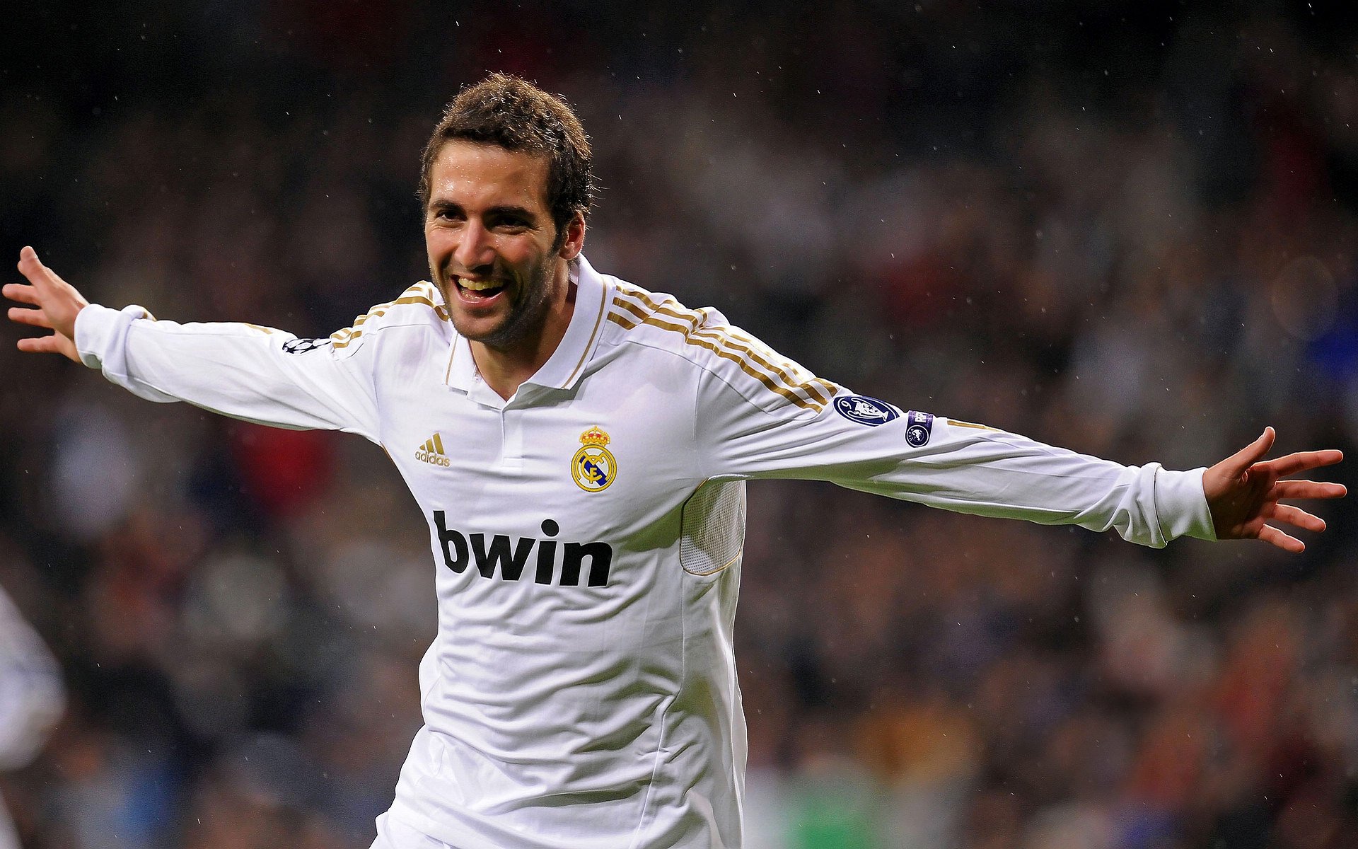 逆境中的“铁腕将军”：不屈不挠的领军人物